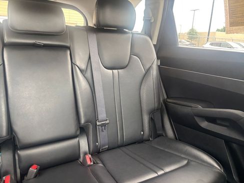 Used 2024 Kia Sorento S FWD image 40