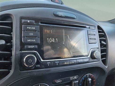 Used 2016 Nissan Juke S image 21