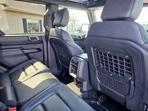 Used 2025 Ford Bronco Badlands AWD/4WD image 28