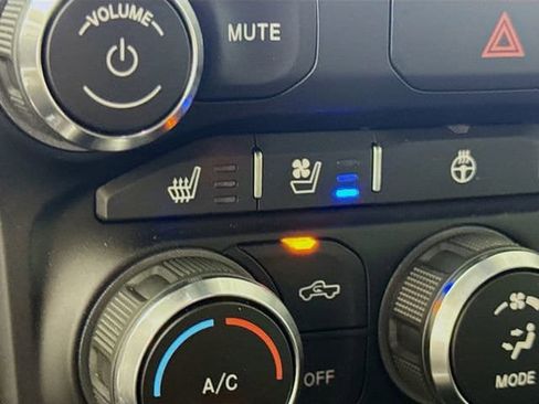 Used 2022 RAM 1500 Laramie w/ Sport Appearance Package image 19