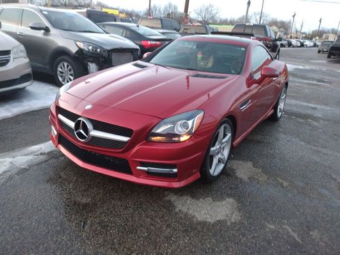 Used 2016 Mercedes-Benz SLK 300 image 1