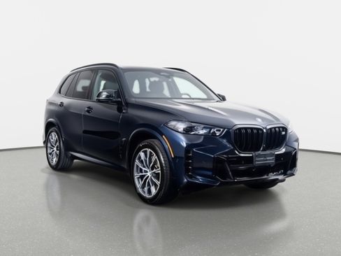 Used 2024 BMW X5 M60i w/ Climate Comfort Package image 4