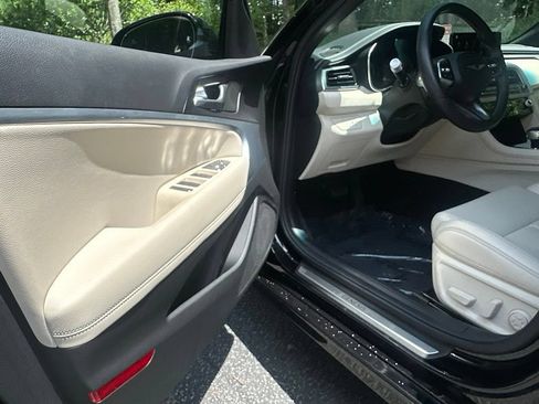Certified 2026 Genesis G70 2.5T AWD/4WD image 6