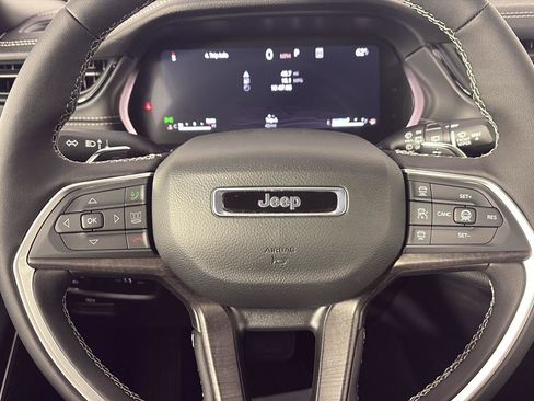 New 2026 Jeep Grand Cherokee Limited AWD/4WD image 14