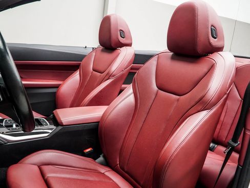 Used 2024 BMW 440i xDrive Convertible w/ Premium Package image 33