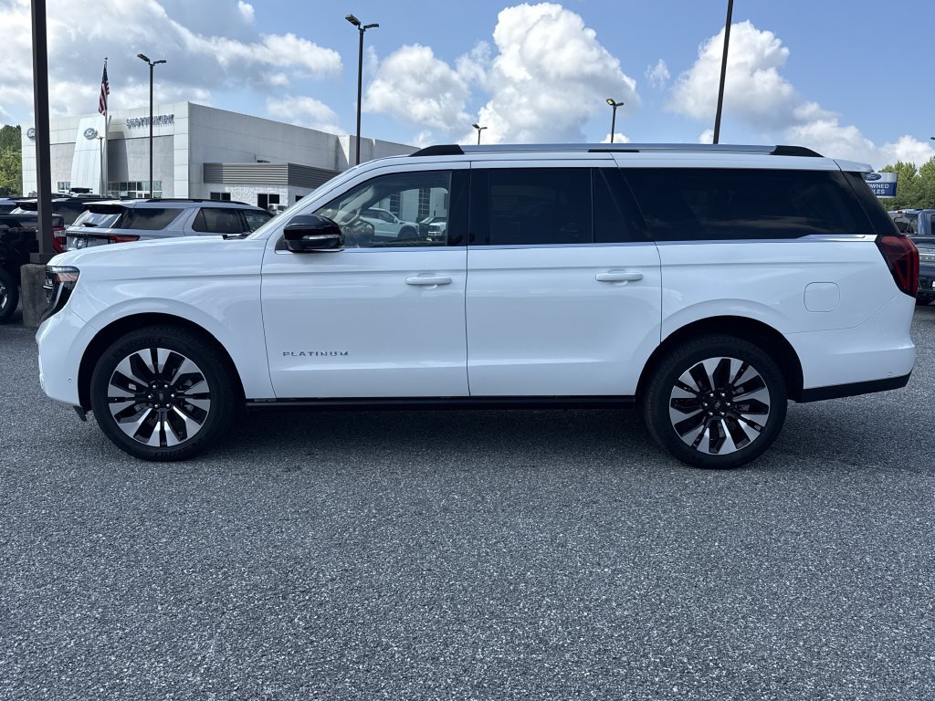 Used 2025 Ford Expedition Max Platinum w/ Driver's Package AWD/4WD image 4