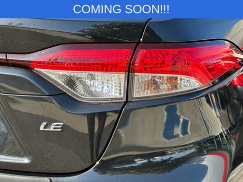 Used 2020 Toyota Corolla LE w/ Carpet Mat Package (TMS) FWD image 25