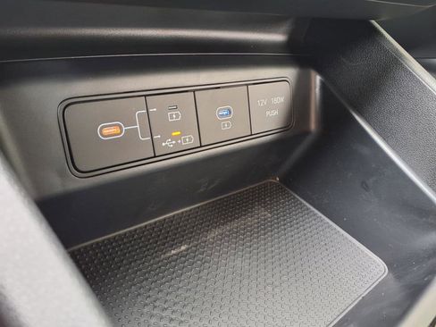 New 2025 Hyundai Tucson SE image 8