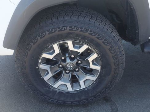 Used 2023 Toyota Tacoma TRD Off-Road AWD/4WD image 29