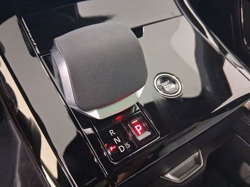 New 2026 Land Rover Range Rover Sport SE image 20