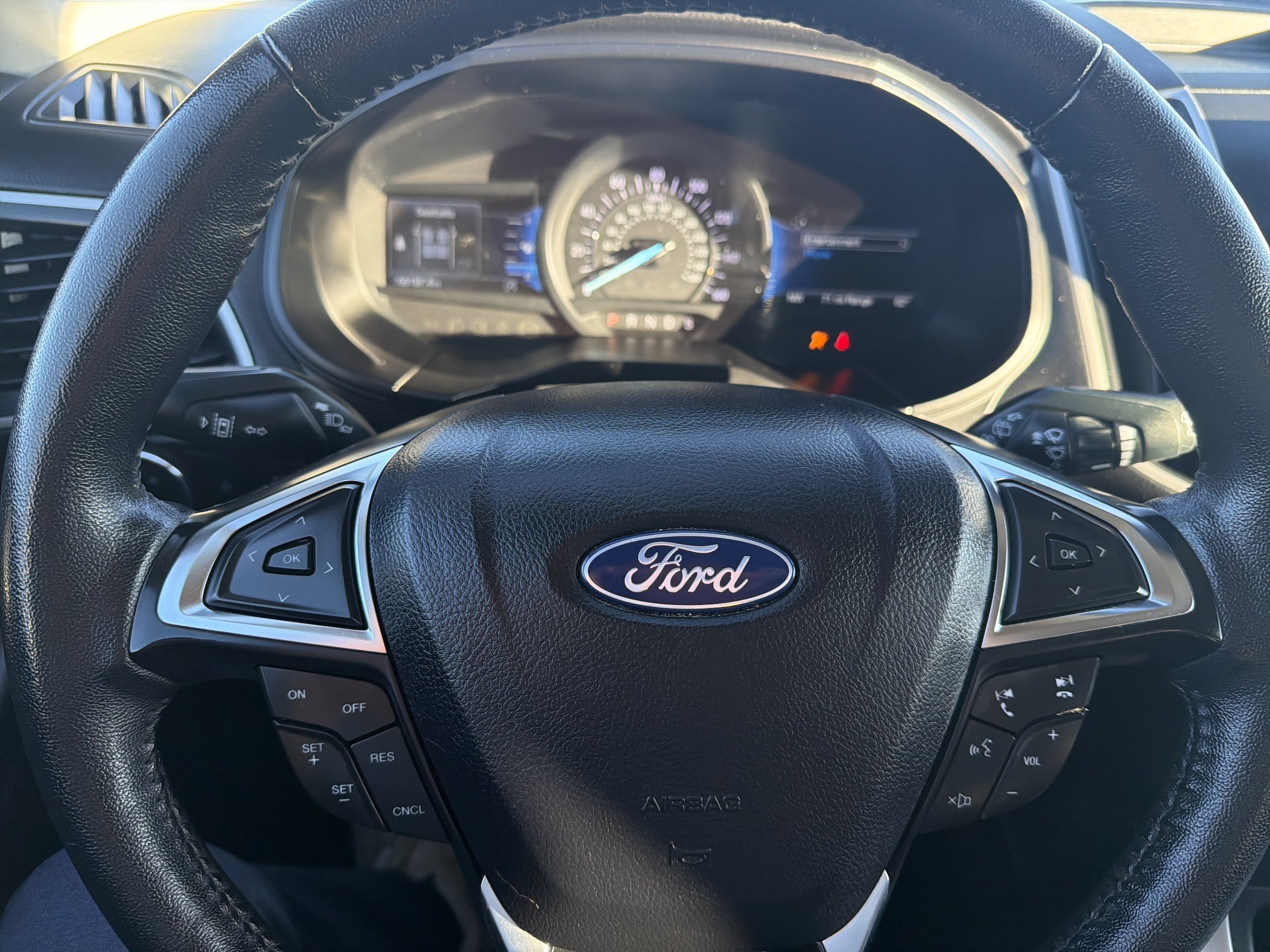 Used 2024 Ford Edge SEL AWD/4WD image 12