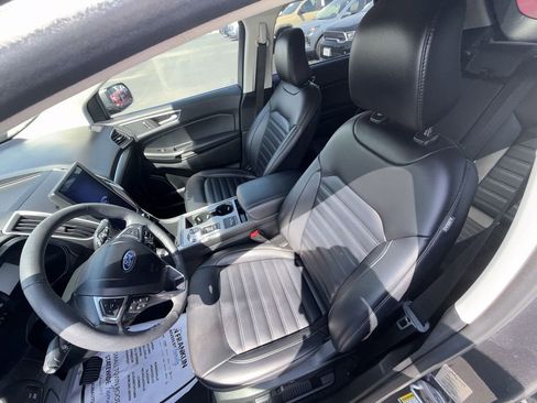 Used 2022 Ford Edge SEL w/ Convenience Package image 11