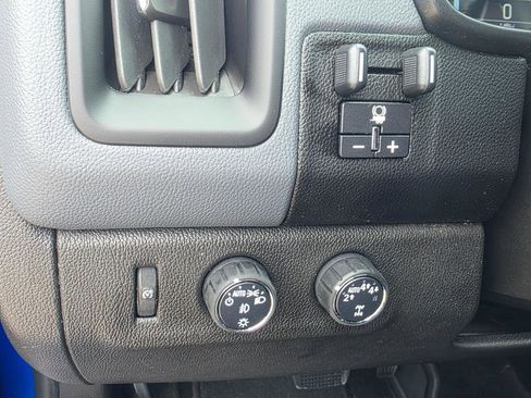 Used 2018 Chevrolet Colorado Z71 image 10