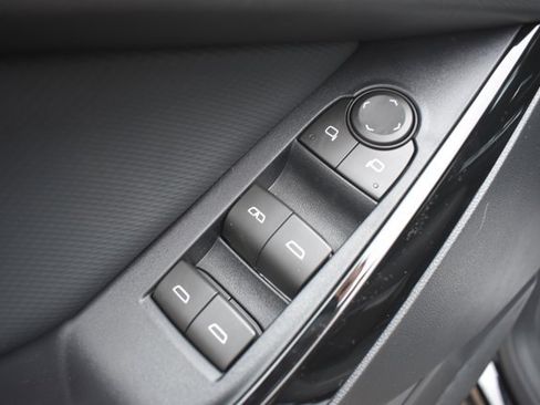New 2026 Chevrolet Equinox LT w/ Safety and Technology Package FWD image 12