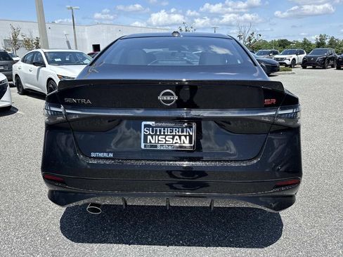 New 2026 Nissan Sentra SR w/ Floor Mat Package FWD image 5