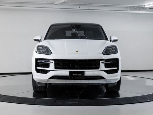 Certified 2024 Porsche Cayenne image 10