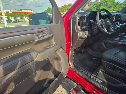 Used 2024 Chevrolet Silverado 1500 LTZ w/ LTZ Convenience Package II AWD/4WD image 6
