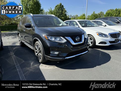 Used 2018 Nissan Rogue SL w/ Premium Package image 1