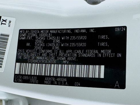 Used 2024 Toyota Highlander Limited AWD/4WD image 41
