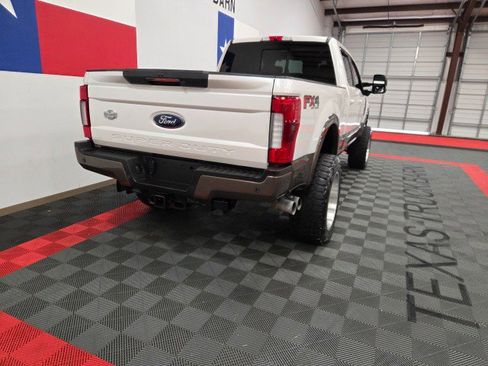 Used 2017 Ford F250 King Ranch w/ King Ranch Ultimate Package AWD/4WD image 18