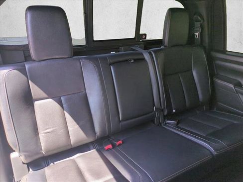 Used 2019 Nissan Titan SL w/ Midnight Edition AWD/4WD image 21