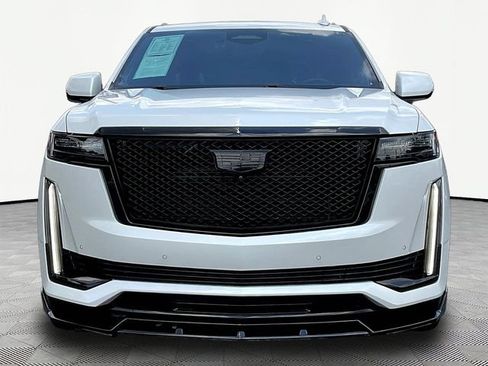 Used 2022 Cadillac Escalade Sport Platinum w/ LPO, Floor Liner Package AWD/4WD image 2