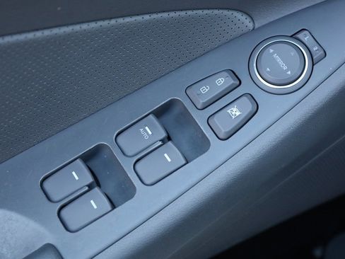 Used 2012 Hyundai Sonata Hybrid w/ Ultimate Pkg image 29