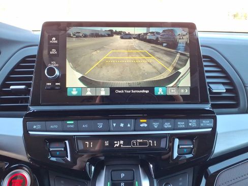 New 2026 Honda Odyssey Touring image 17