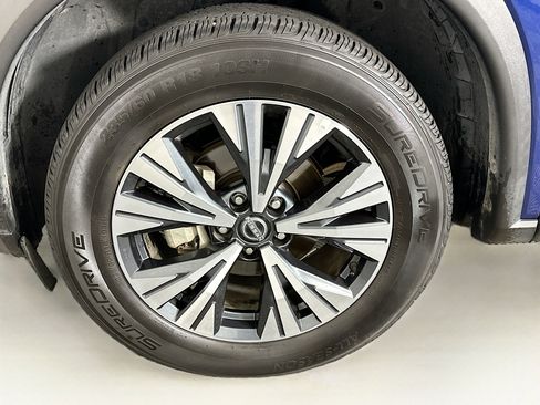 Used 2023 Nissan Rogue SV AWD/4WD image 11
