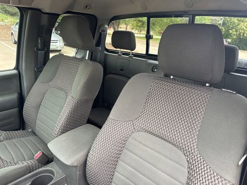 Used 2015 Nissan Frontier SV w/ SV Value Truck Package AWD/4WD image 16