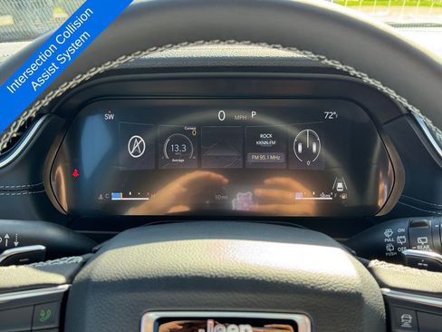 New 2025 Jeep Grand Cherokee Limited w/ Luxury Tech Group II image 22