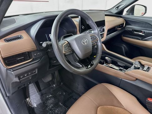 Certified 2025 Toyota Grand Highlander AWD Hybrid image 19