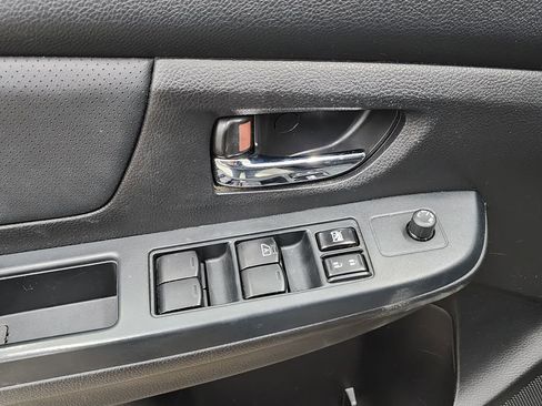 Used 2014 Subaru Crosstrek 2.0i Limited w/ Popular Package #2 image 10