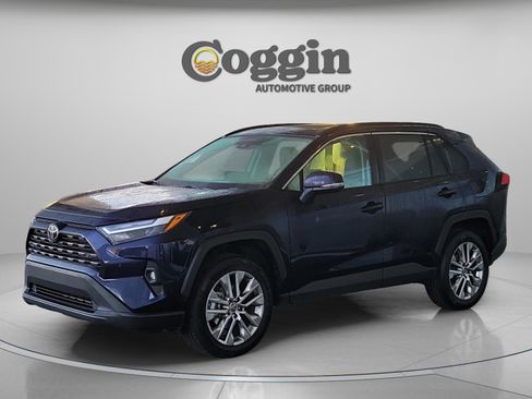 Used 2023 Toyota RAV4 XLE Premium image 1