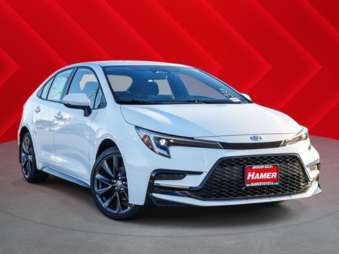 New 2026 Toyota Corolla SE FWD image 1