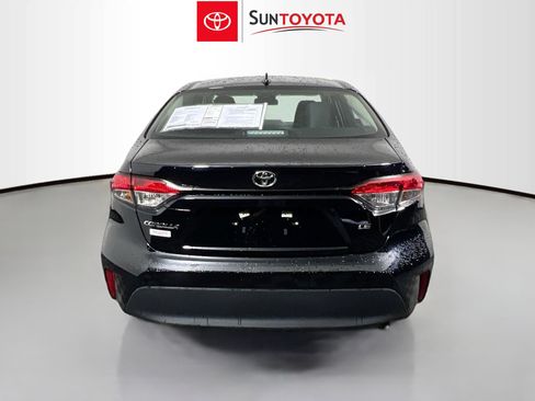 Used 2025 Toyota Corolla LE image 5
