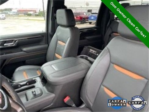 Used 2025 GMC Sierra 2500 AT4 image 7