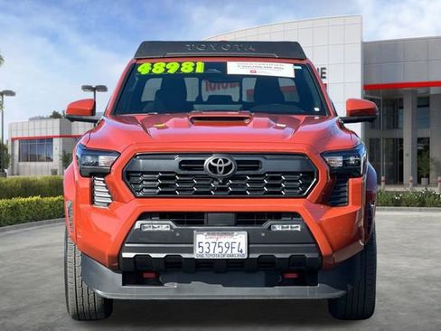 Certified 2025 Toyota Tacoma TRD Sport w/ TRD Sport Premium Package AWD/4WD image 11