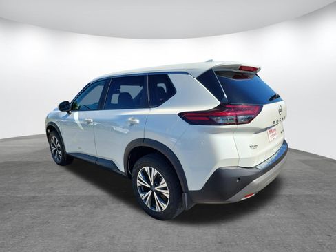 Used 2022 Nissan Rogue SV AWD/4WD image 7