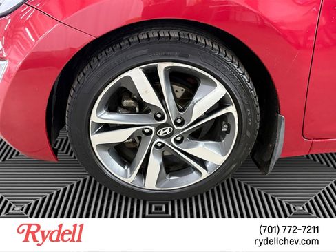 Used 2015 Hyundai Elantra Limited FWD image 9