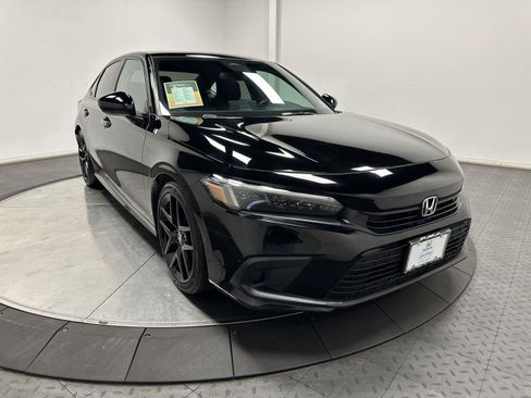 Certified 2022 Honda Civic Sport image 2