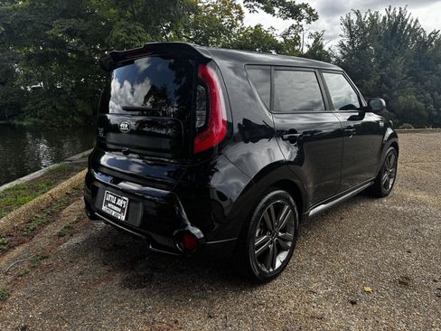 Used 2016 Kia Soul + w/ Tarmac Special Edition FWD image 4