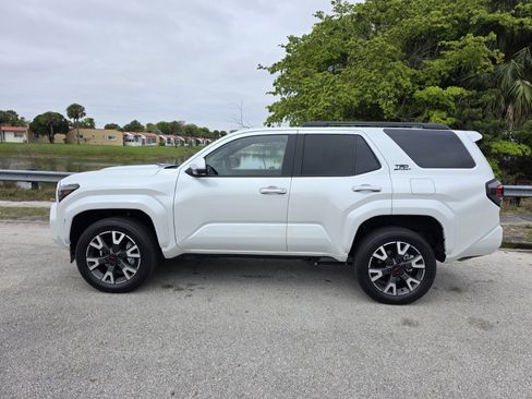 Used 2025 Toyota 4Runner TRD Sport Premium w/ Tow Technology Package image 7