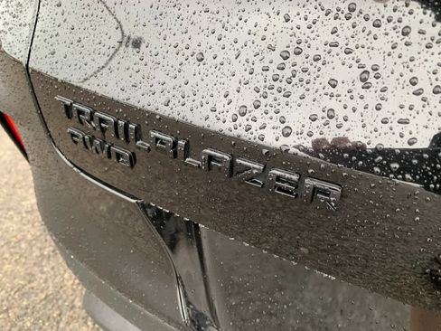 Used 2022 Chevrolet TrailBlazer RS w/ Sun and Liftgate Package image 5