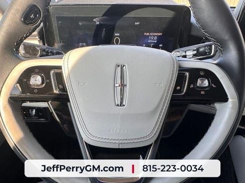Used 2025 Lincoln Aviator Reserve w/ Illumination Package AWD/4WD image 13