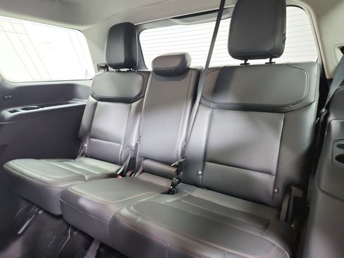 Used 2025 Ford Expedition Active AWD/4WD image 45