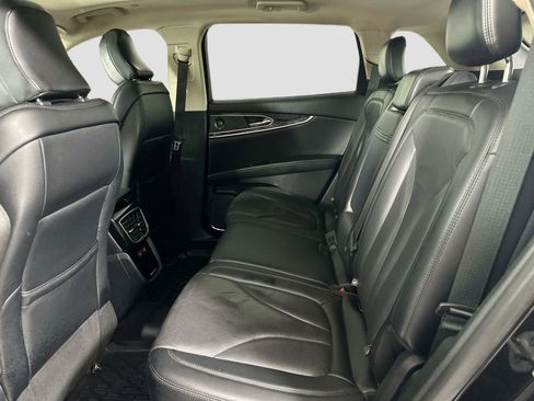 Used 2021 Lincoln Nautilus Reserve image 25