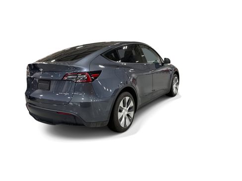 Certified 2023 Tesla Model Y Long Range AWD/4WD image 6