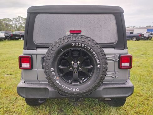 Used 2021 Jeep Wrangler Unlimited Sport AWD/4WD image 7