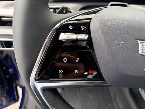 New 2026 Cadillac Vistiq Sport w/ LPO, Floor Liner Package image 21